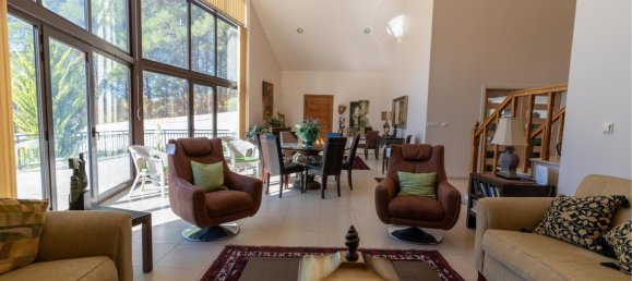 3 bedrooms Villa in Limassol, Cyprus No. 10230 11