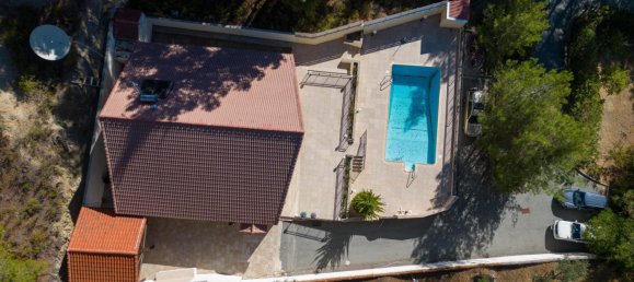 3 bedrooms Villa in Limassol, Cyprus No. 10230 3