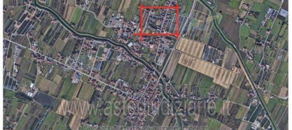 5 rooms Apartment in Agliana, Italy No. 41435 6