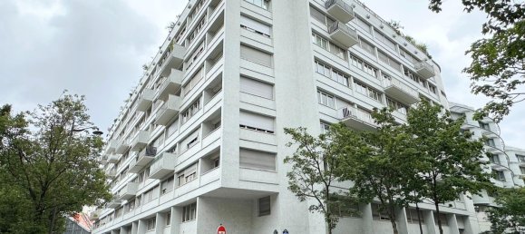 1 bedroom Apartment in Paris, France No. 331592 10