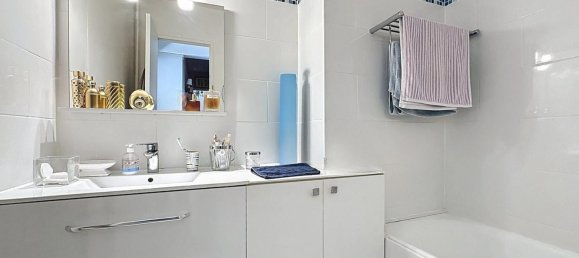1 bedroom Apartment in Paris, France No. 331592 6