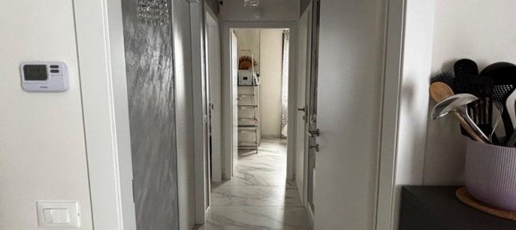 4 bedrooms Apartment in Mirandola, Italy No. 347843 5