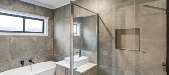 4 bedrooms House in Werribee, Australia No. 92 13