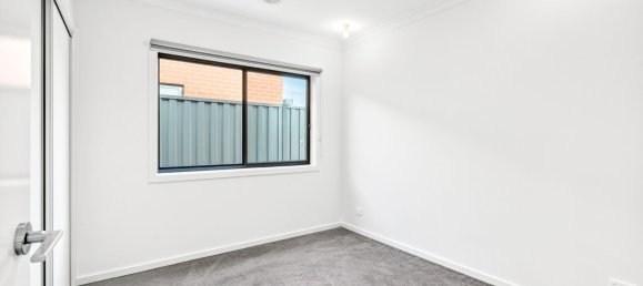 4 bedrooms House in Werribee, Australia No. 92 14