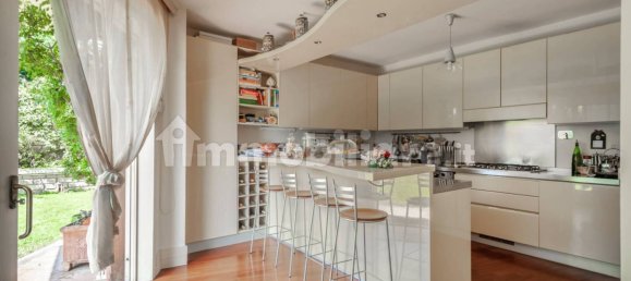 4 bedrooms Apartment in Rome, Italy No. 375457 8