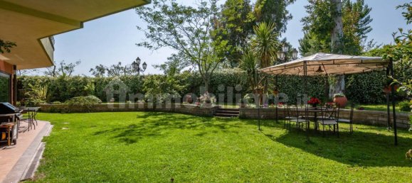 4 bedrooms Apartment in Rome, Italy No. 375457 5