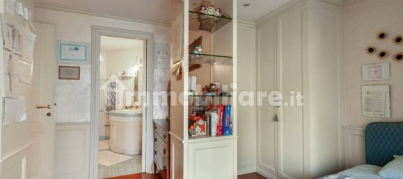 4 bedrooms Apartment in Rome, Italy No. 375457 16
