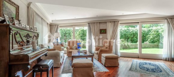 4 bedrooms Apartment in Rome, Italy No. 375457 4