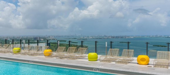 2 Schlafzimmer Gewerbliche Immobilien in Miami, USA, Nr. 615733 3