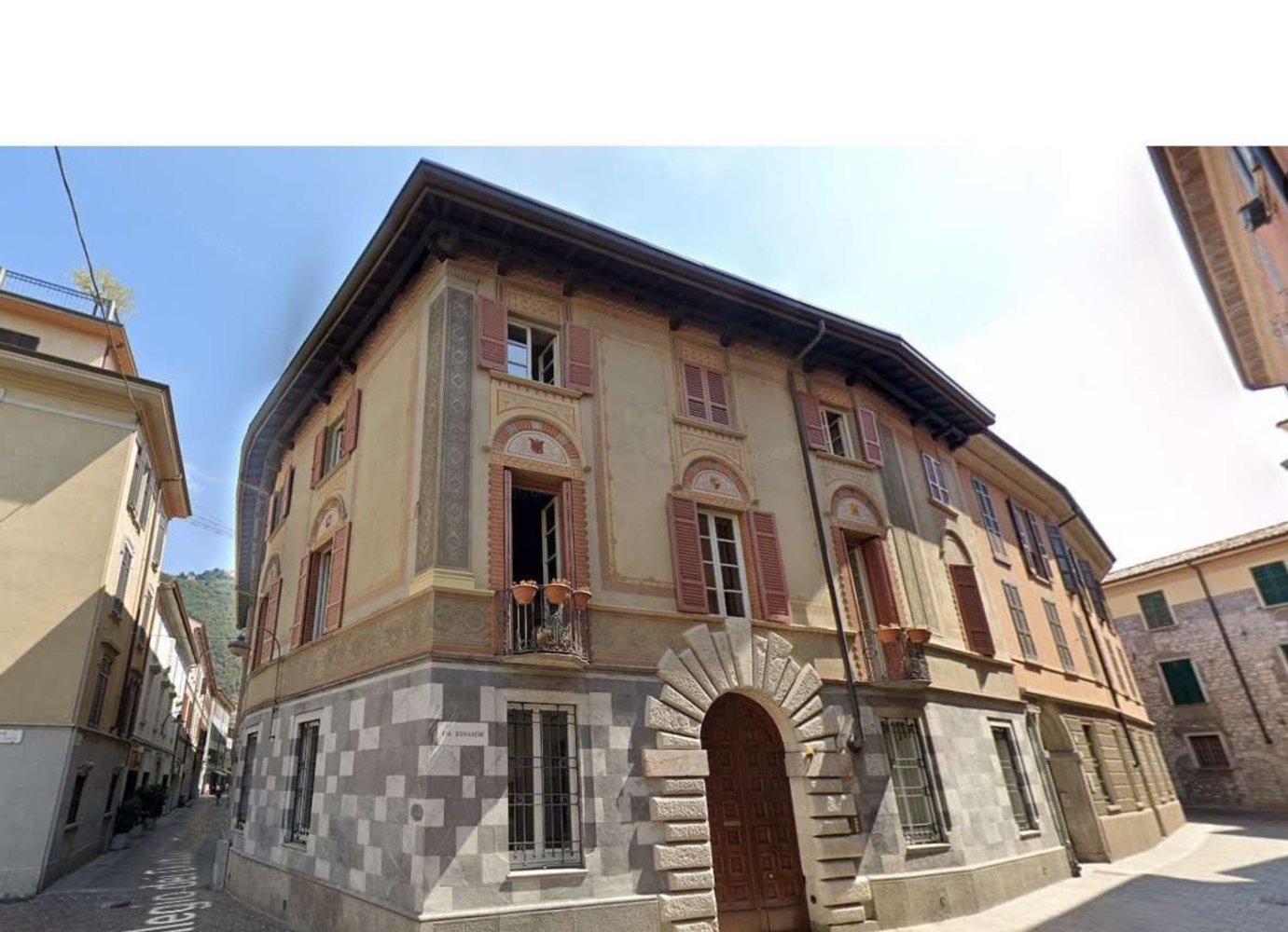 6-Zimmer Doppelhaus in Como, Italy, Nr. 313829