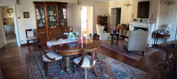 6-Zimmer Doppelhaus in Como, Italy, Nr. 313829 9