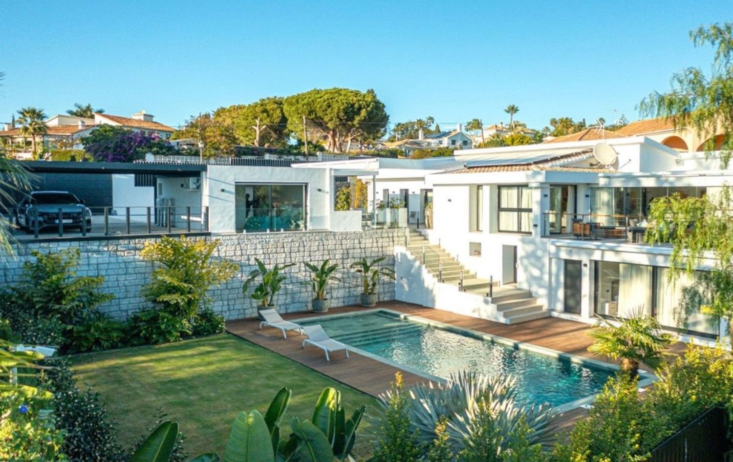 Villa de 5 dormitorios en Marbella, Spain No. 41238