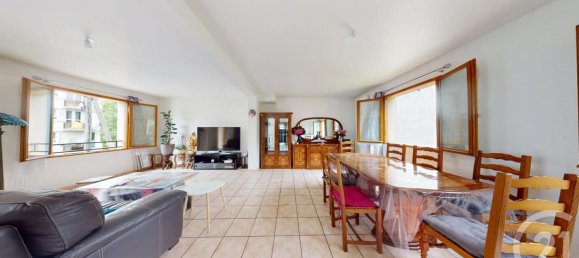 5 غرف نوم منزل في Le Bourget, France رقم 292014 2