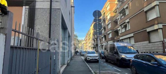 3 rooms Apartment in Bergamo, Italy No. 229999 4