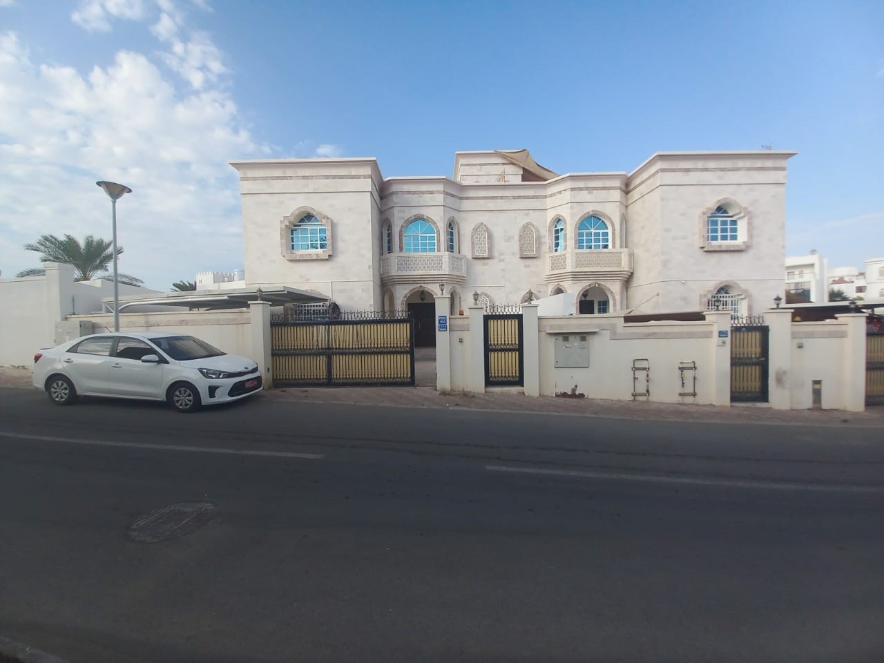 4 bedrooms Villa in Madinat as'Sultan Qaboos, Oman No. 1229