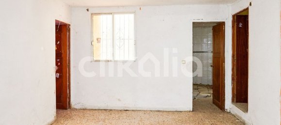 Apartamento de 3 dormitorios en Jaén, Spain No. 160183 7
