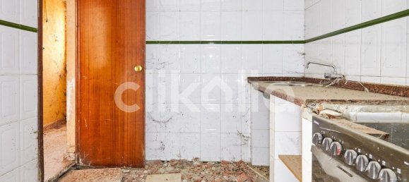 Apartamento de 3 dormitorios en Jaén, Spain No. 160183 4