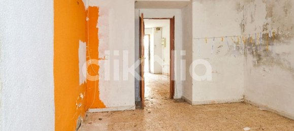 Apartamento de 3 dormitorios en Jaén, Spain No. 160183 18