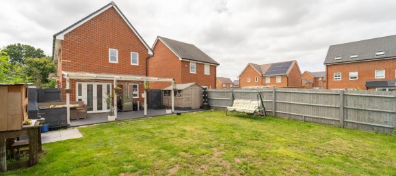 3 bedrooms House in Bournemouth, United Kingdom No. 1042 46