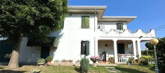 3 Schlafzimmer Haus in Conselve, Italy, Nr. 321739 2