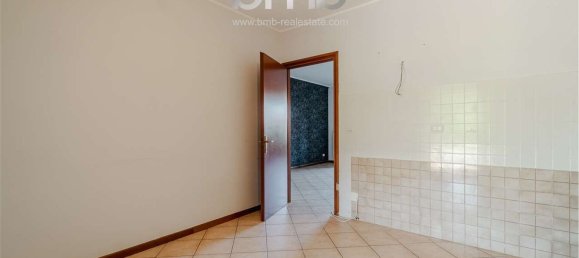 6 bedrooms Apartment in Volpiano, Italy No. 375210 18