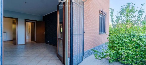 6 bedrooms Apartment in Volpiano, Italy No. 375210 10