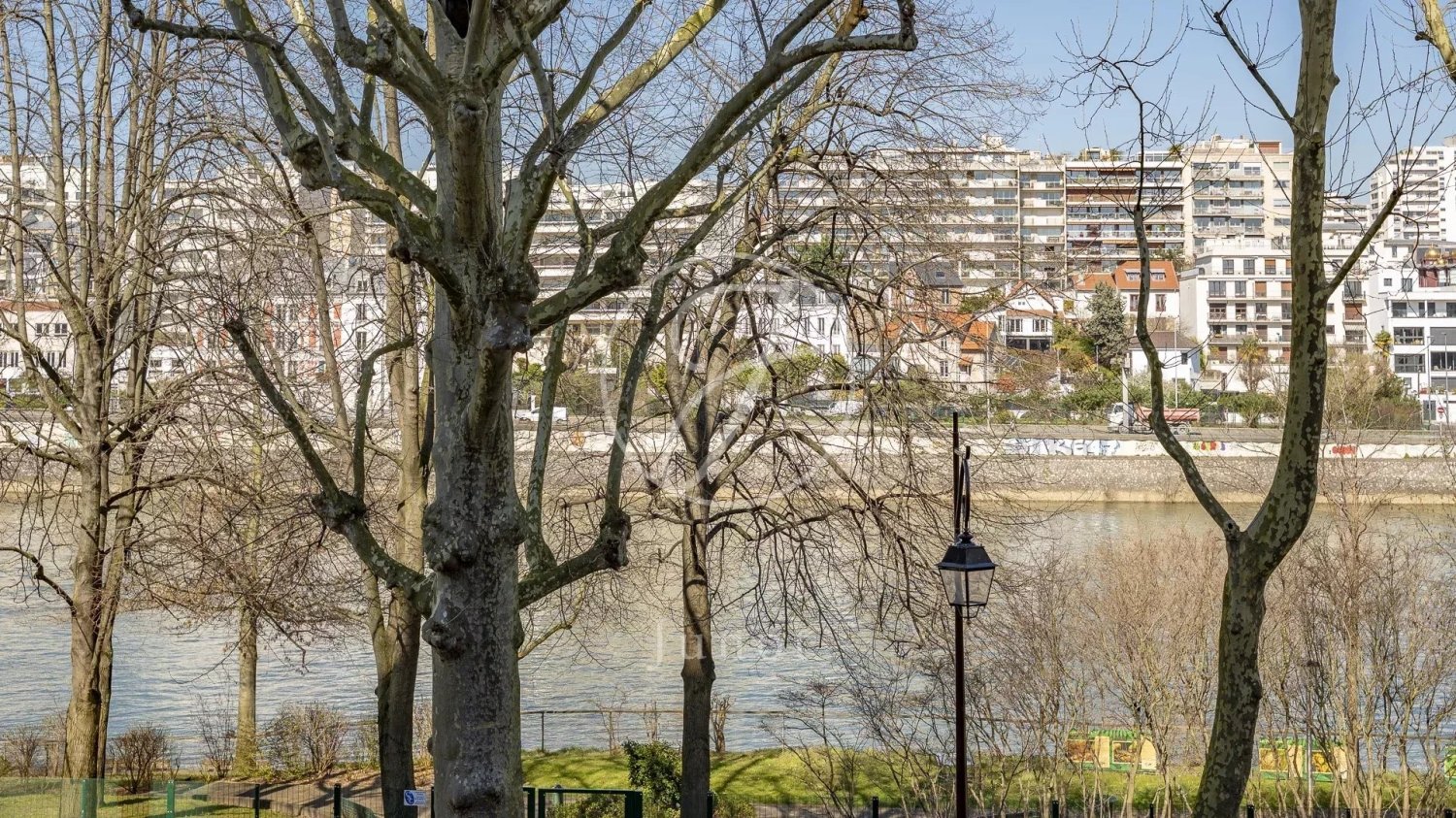 4 chambres Appartement à Neuilly-sur-Seine, France No. 114778