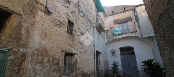 10 rooms House in Casagiove, Italy No. 305278 27