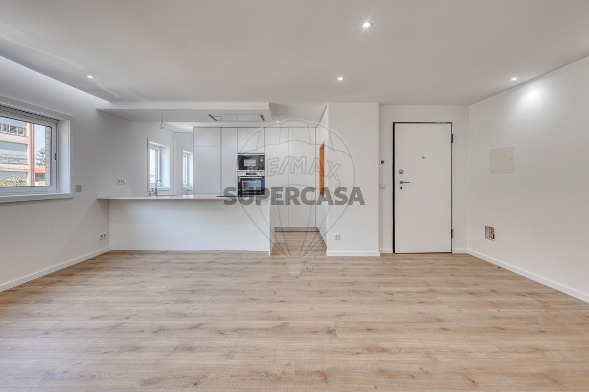 2 bedrooms Apartment in Sao Mamede de Infesta, Portugal No. 244488
