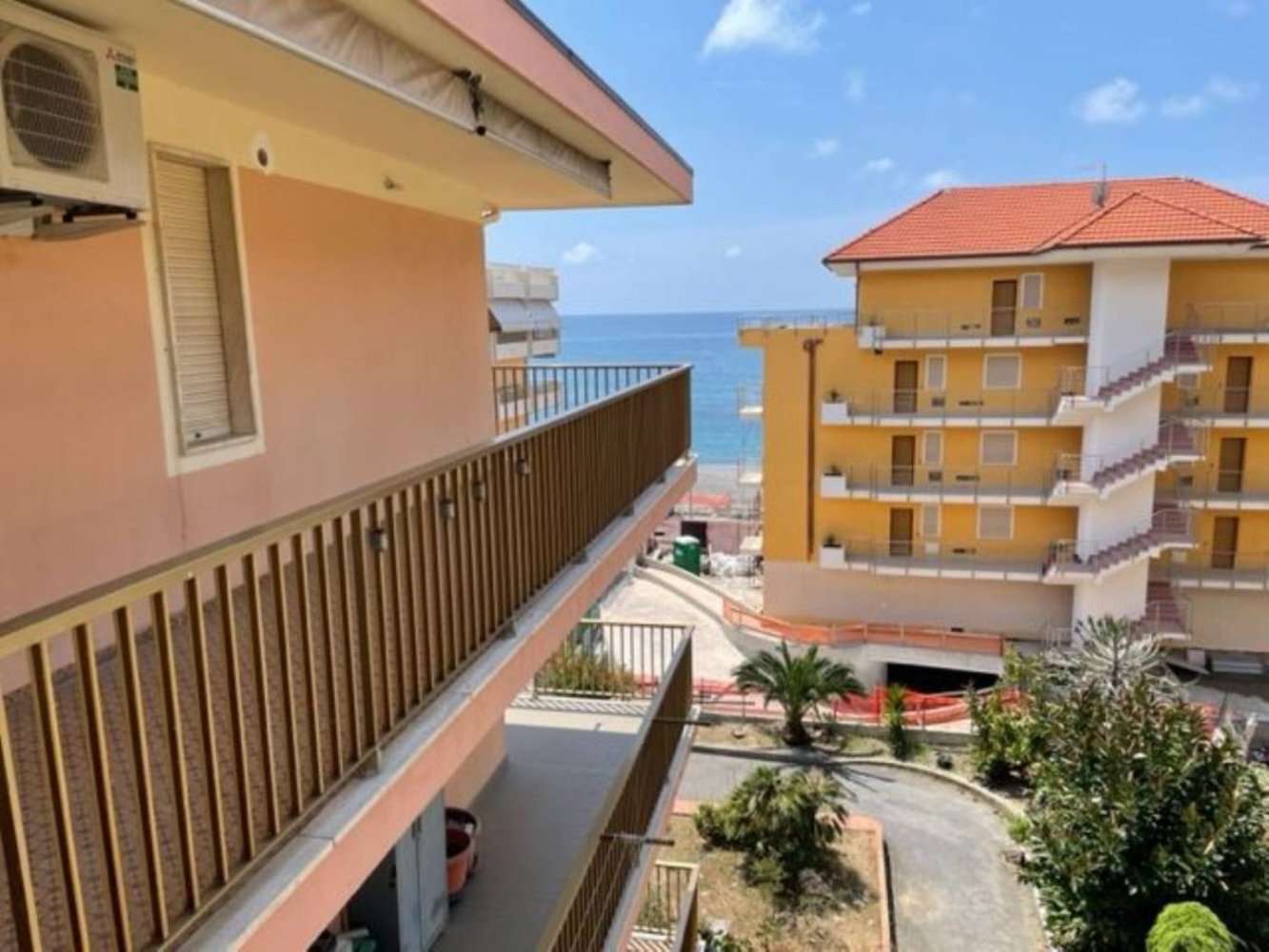 2-Zimmer Penthouse in Ventimiglia, Italy, Nr. 101524