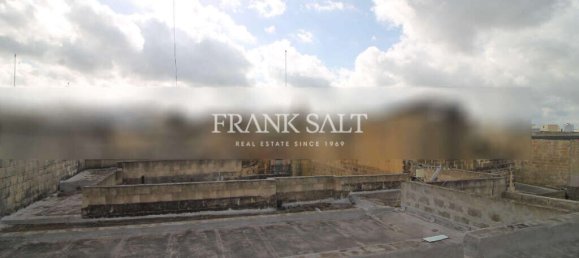 Дом с 3 спальнями в Корми, Мальта № 1920 19