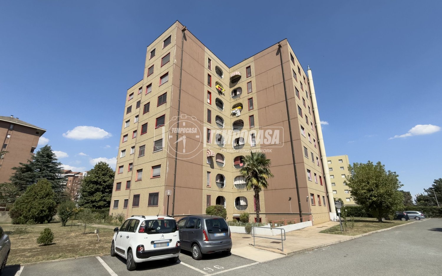 Квартира с 6 комнатами в Орбассано, Италия № 274501