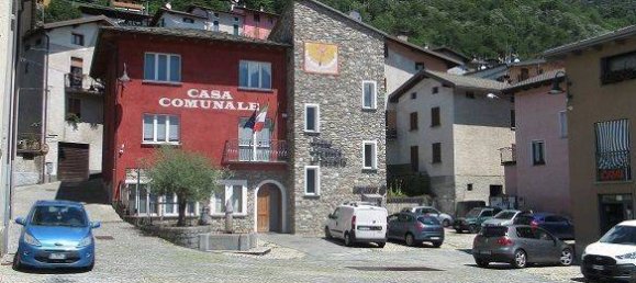 4 bedrooms Villa in Buglio in Monte, Italy No. 87288 9