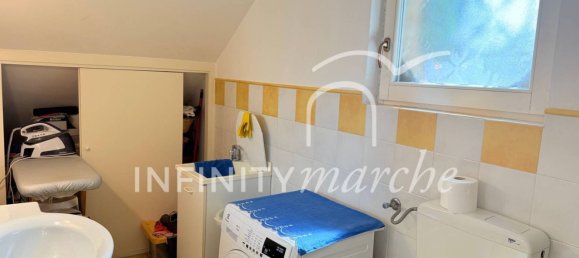 5 rooms House in Montecosaro, Italy No. 11756 13