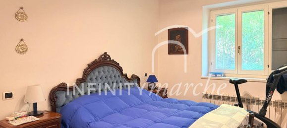 5 rooms House in Montecosaro, Italy No. 11756 11