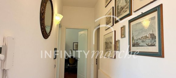 5 rooms House in Montecosaro, Italy No. 11756 9