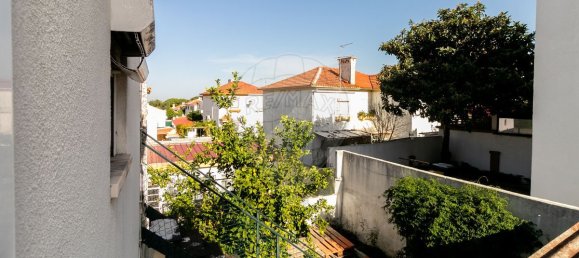 3 bedrooms House in Lisbon, Portugal No. 28830 30