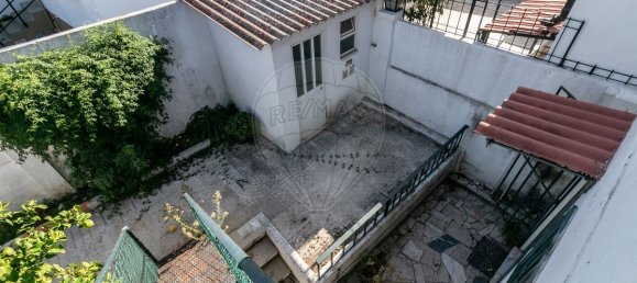 3 bedrooms House in Lisbon, Portugal No. 28830 28