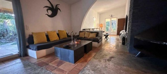 6 bedrooms Villa in Lecci, France No. 155941 4
