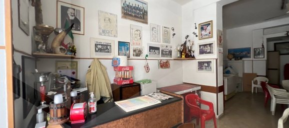 1 room Commercial property in Bari, Italy No. 18485 6