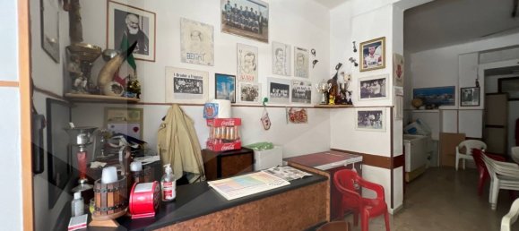 1 room Commercial property in Bari, Italy No. 18485 5