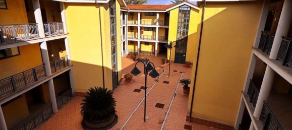 2-salle Appartement à Fiumicino, Italy No. 18190 99