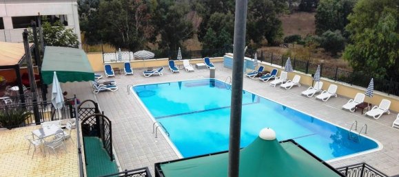 2-salle Appartement à Fiumicino, Italy No. 18190 67