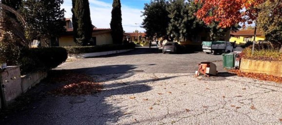 2-salle Appartement à Fiumicino, Italy No. 18190 74