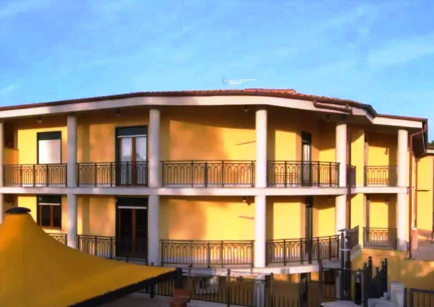 2-salle Appartement à Fiumicino, Italy No. 18190