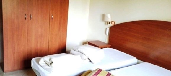 2-salle Appartement à Fiumicino, Italy No. 18190 24