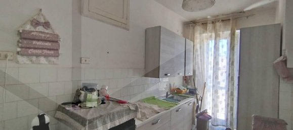 3 rooms Apartment in Bari, Italy No. 40990 6
