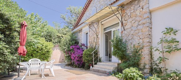 3 bedrooms House in Toulon, France No. 291144 2