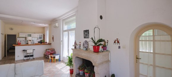 3 bedrooms House in Toulon, France No. 291144 3