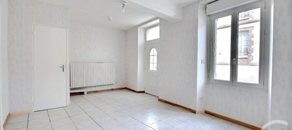 3 bedrooms Castles in Sezanne, France No. 88361 2